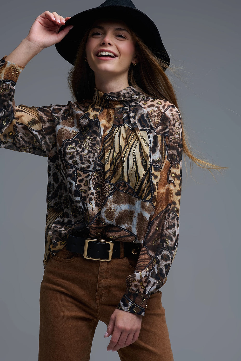 Q2 chemise en mousseline de soie à imprimé animalier et détails dorés