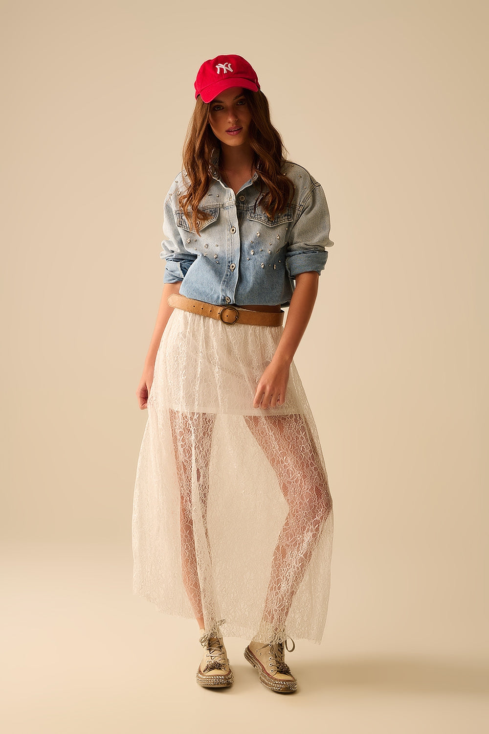 Jupe maxi en dentelle blanche avec détails en paillettes