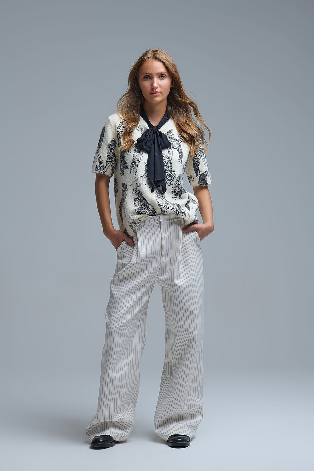 Pull à manches courtes blanc chic à imprimé animal