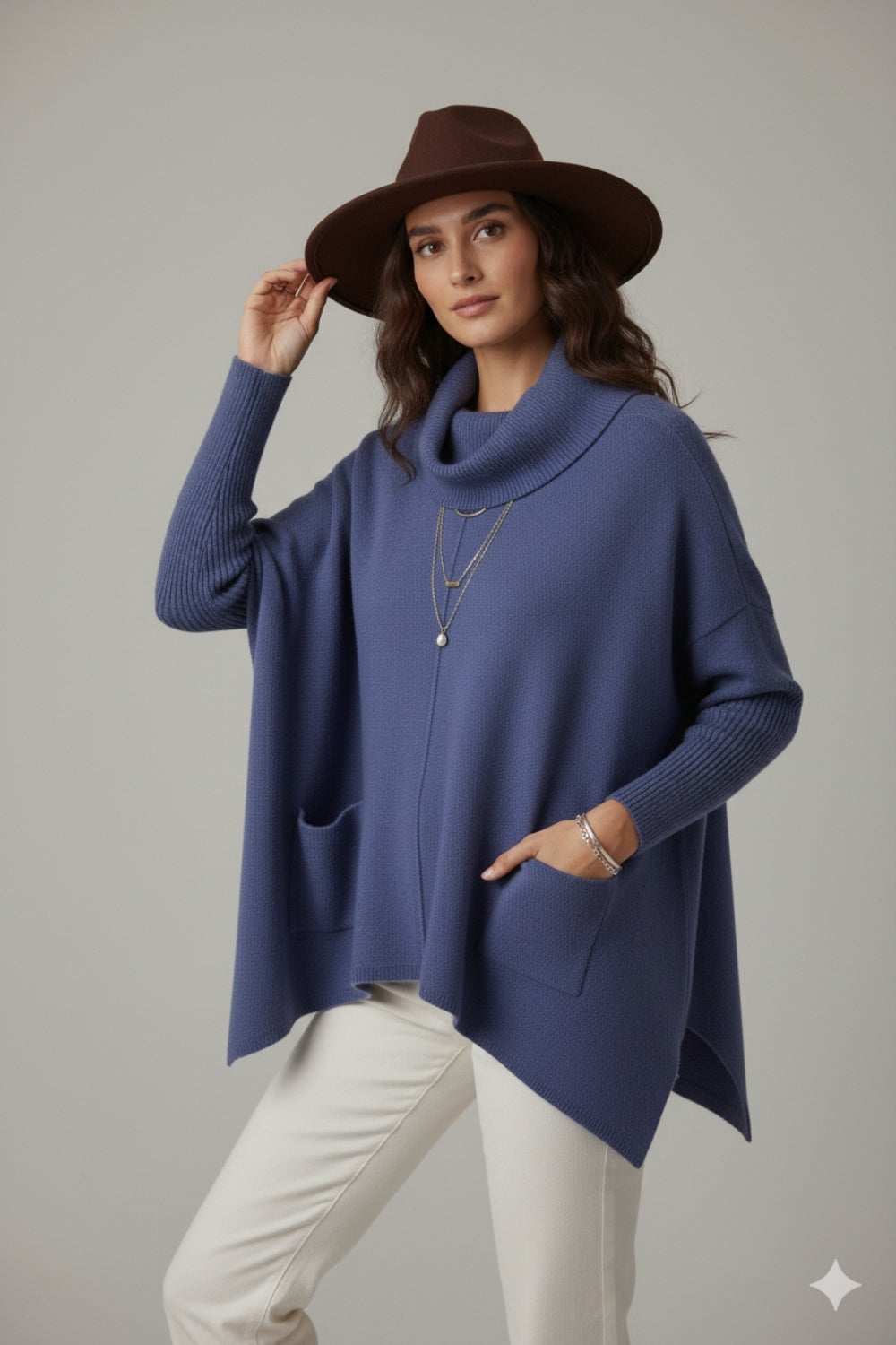 Pull oversize marine avec poches sur le devant