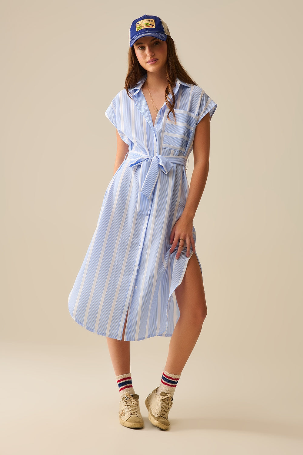 Q2 Robe chemise maxi sans manches à rayures bleues et blanches